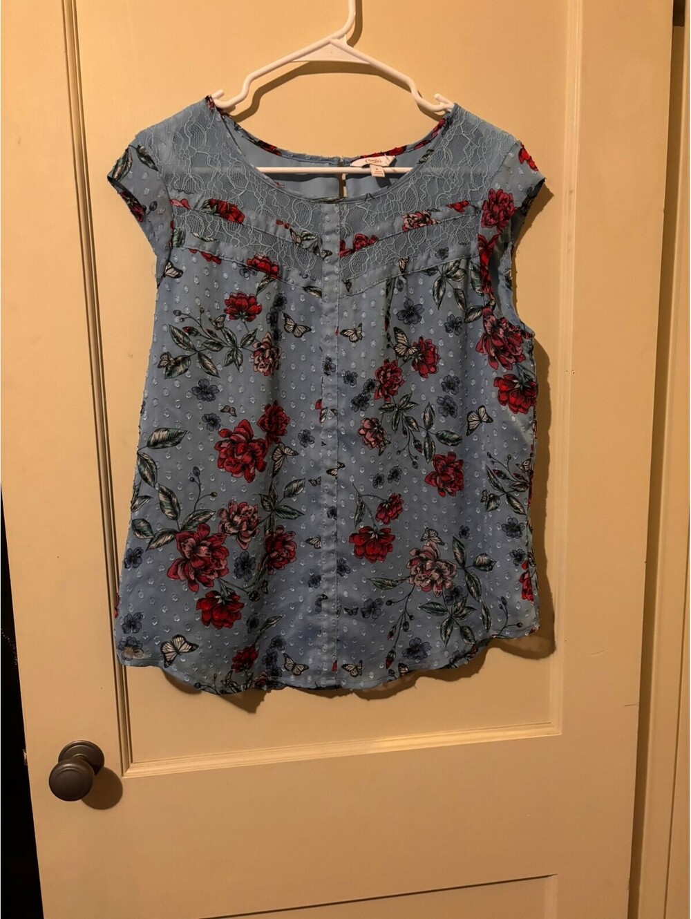 Candie's light blue floral blouse Medium